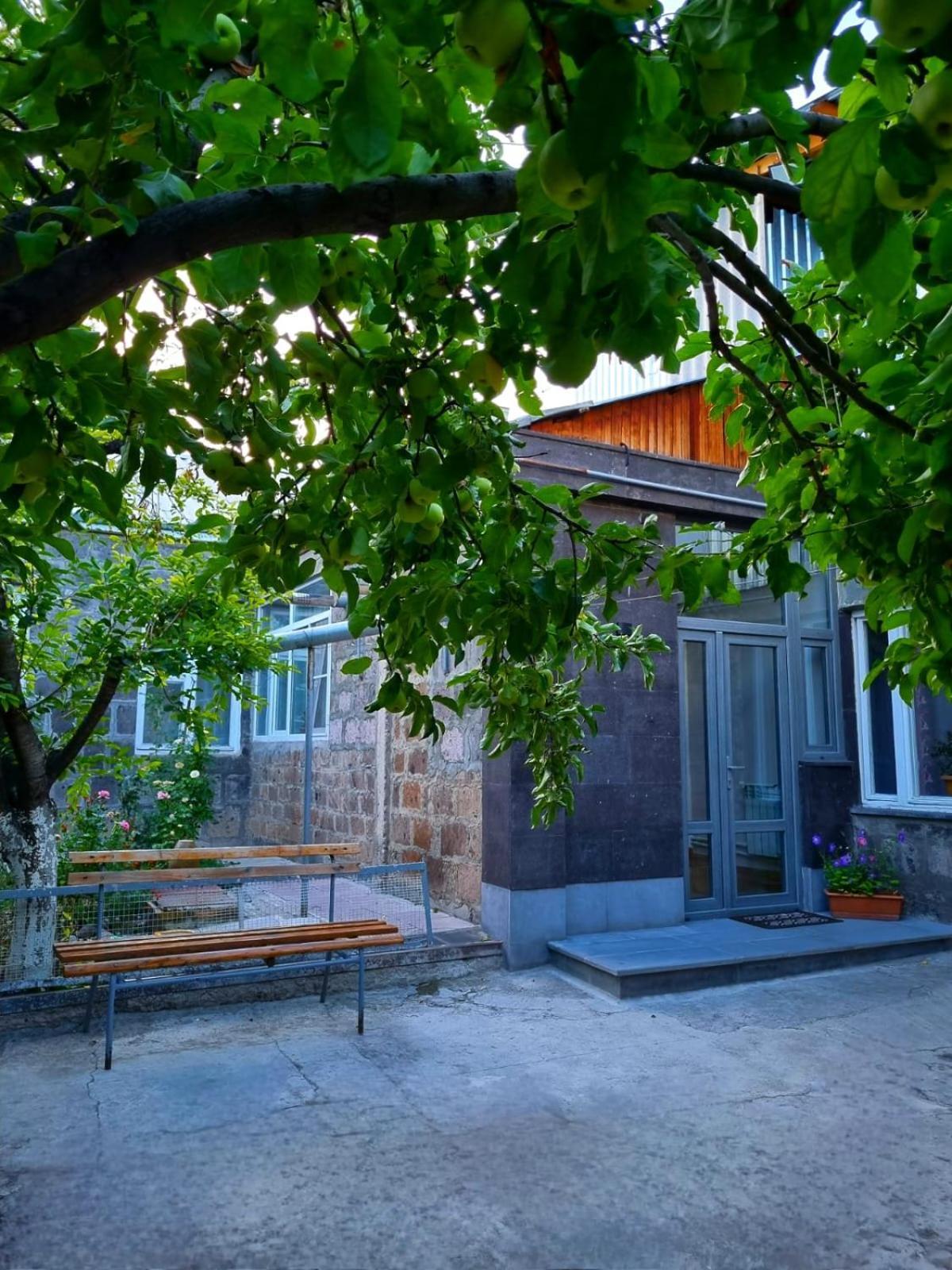 Guest House David'S B&B Gyumri ภายนอก รูปภาพ